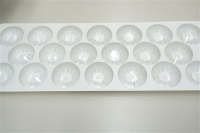 画像1: ◆シート◆フロスト加工◆8950GNR001 MM40,0 クリスタル一つ穴●20粒●