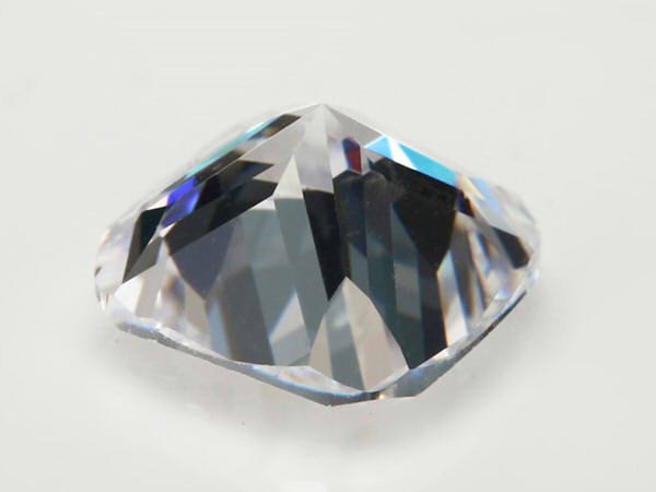 画像2: 最高品質CZクッションスクエア  MM10,0X10,0 ホワイト 1粒 (2)